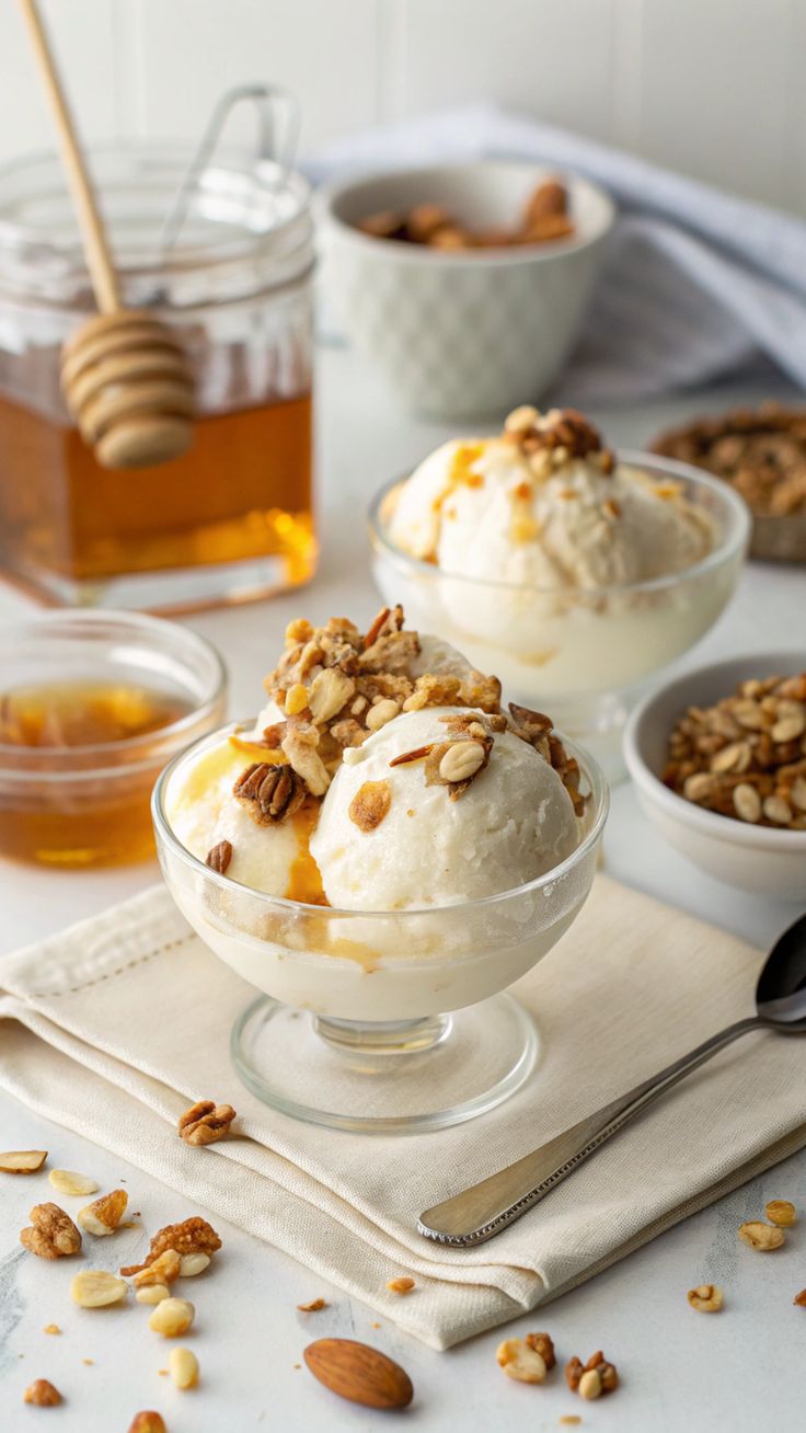 Iogurte Congelado com Mel e Granola