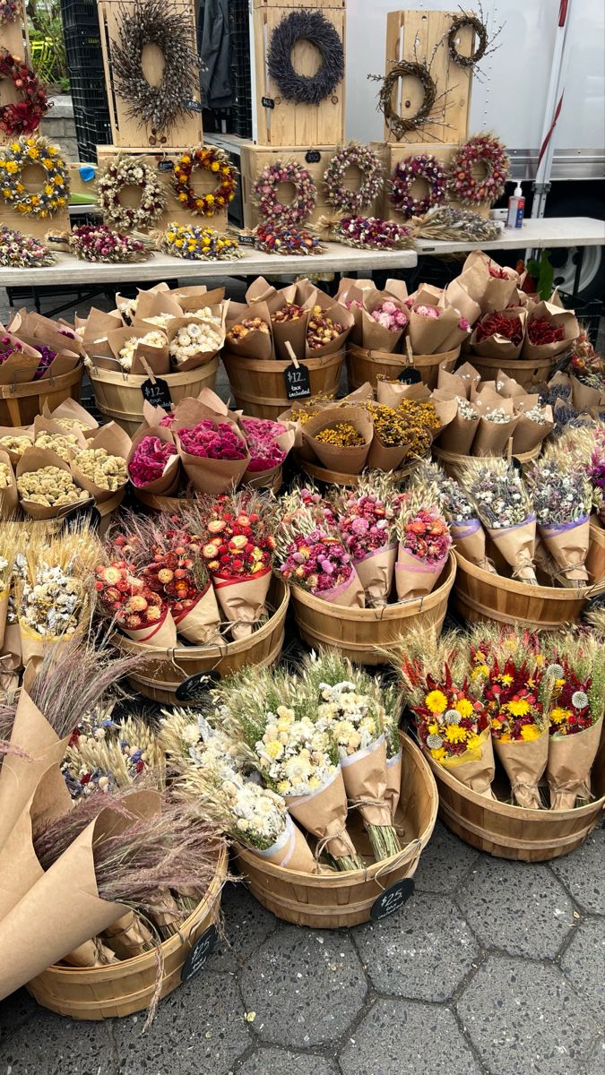 Arranjos delicados de flores